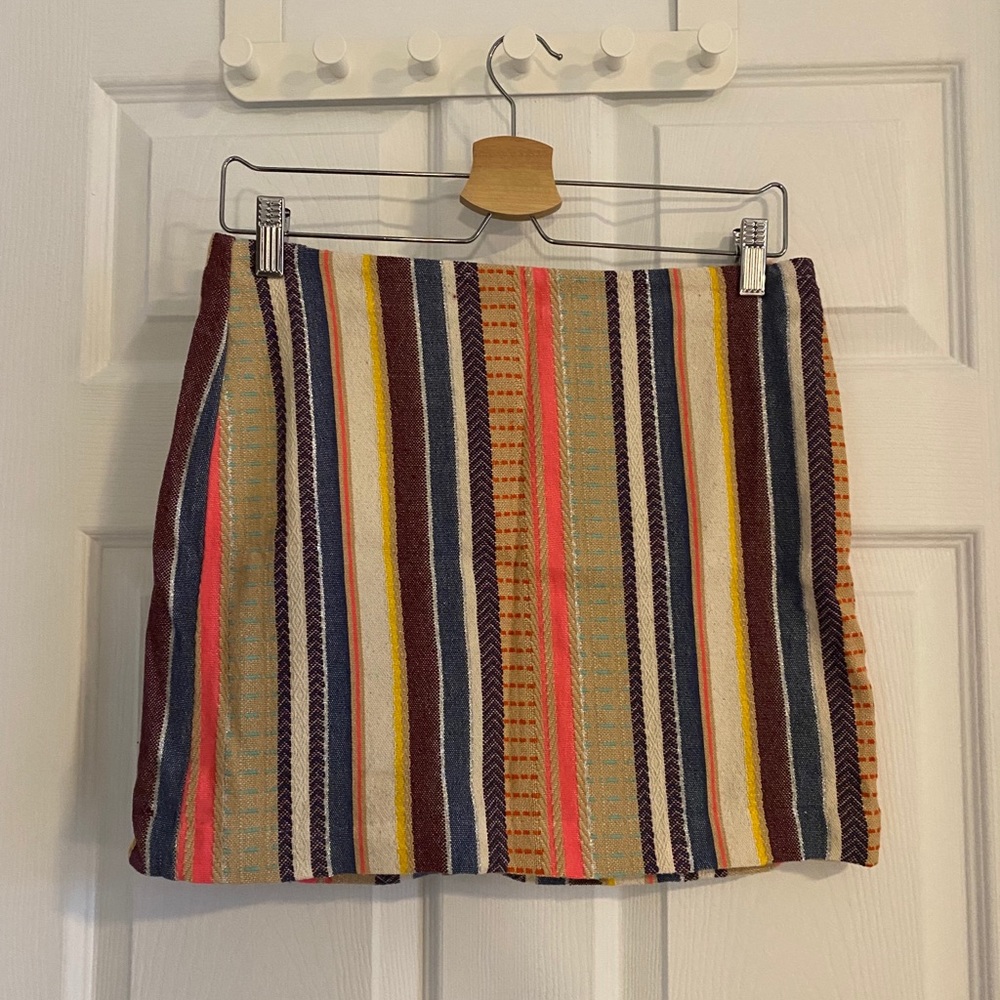 NWOT H&M colourful/shiny skirt